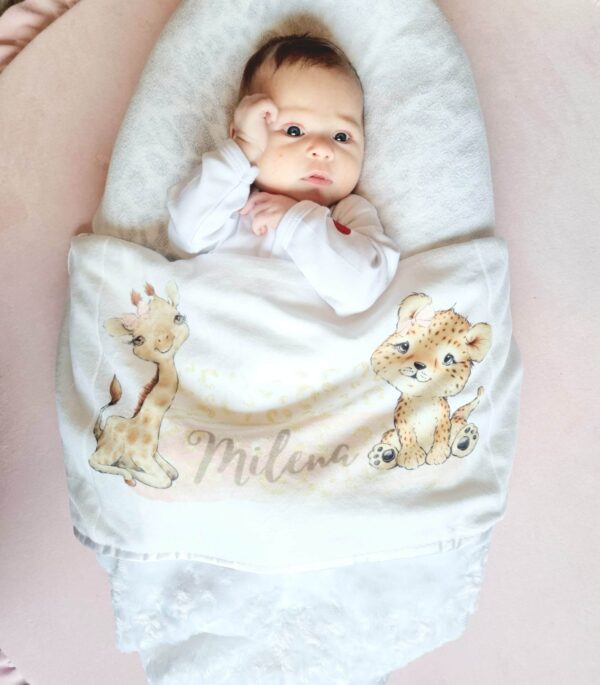 Baby-deken-met-naam-scaled