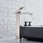 Brushed-Nickle-A_hroom-zwart-geborsteld-wastafel-kraan-e_variants-1-650x650