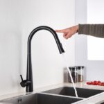 Mat-zwart-Trek-Sensor-Keukenkraan-Gevoelige-Smart-Touch-Control-Kraan-Keuken-Touch-Sensor-Keuken-Mengkraan-13-650x650