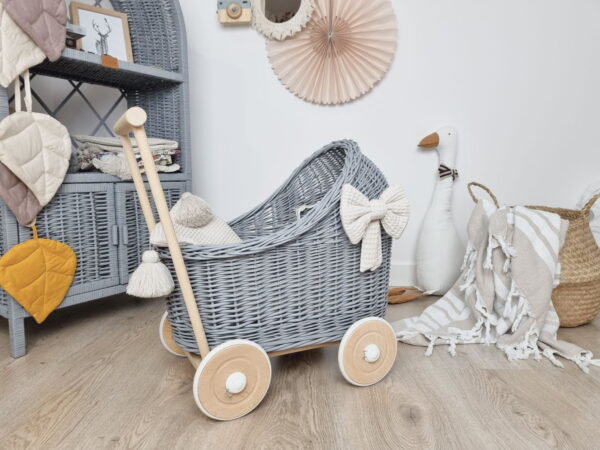 Poppenwagen-grijs