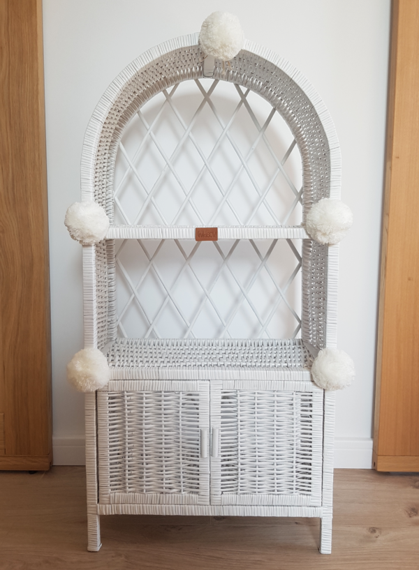 Wit-rieten-kast