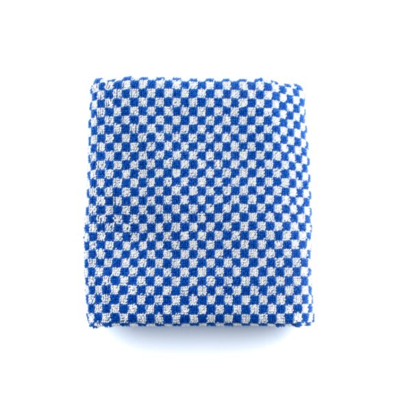3833