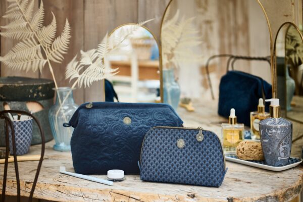 pip_studio_cosmetic_bags_ss2023_blue_01