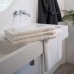 rs2747_badgoed_home_collection_sfeer_white-scr_1