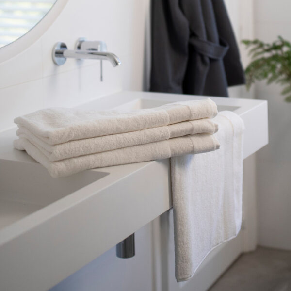 rs2747_badgoed_home_collection_sfeer_white-scr_1
