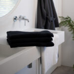rs2753_badgoed_home_collection_sfeer_black-scr_1