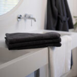 rs2755_badgoed_home_collection_sfeer_grey-scr_1