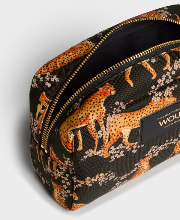 wouf-mb230027-toiletry-bag-salome-detail